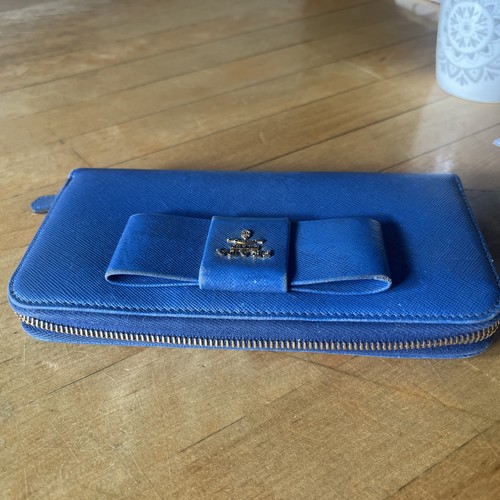 Prada saffiano zip around long - saffiano,
